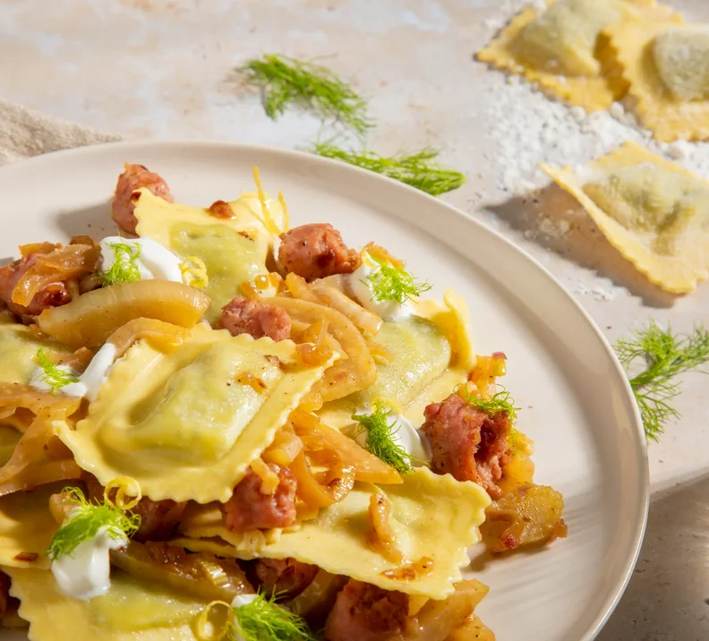 Ravioli Ricotta di Bufala & Spinaci mit Salsiccia und Fenchel